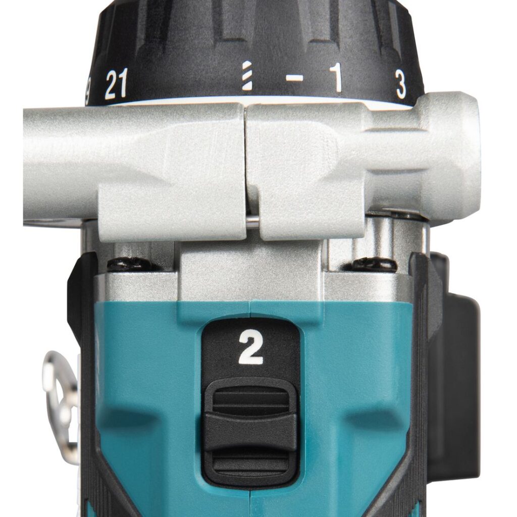 MAKITA Porakone LXT. Lähikuvassa porakone LXT:n vaihteenvalitsin.