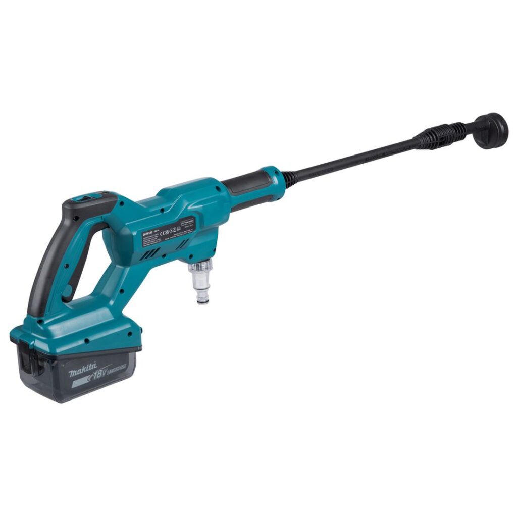 MAKITA Akkupainepesuri LXT. Kuvassa akkupainepesuri oikealta takayläviistosta.