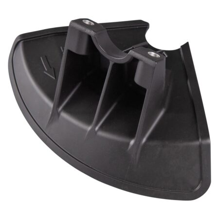 MAKITA Teräsuoja raivaussahanterälle. Kuvassa Teräsuoja raivaussahanterälle vasemmalta takayläviistosta.