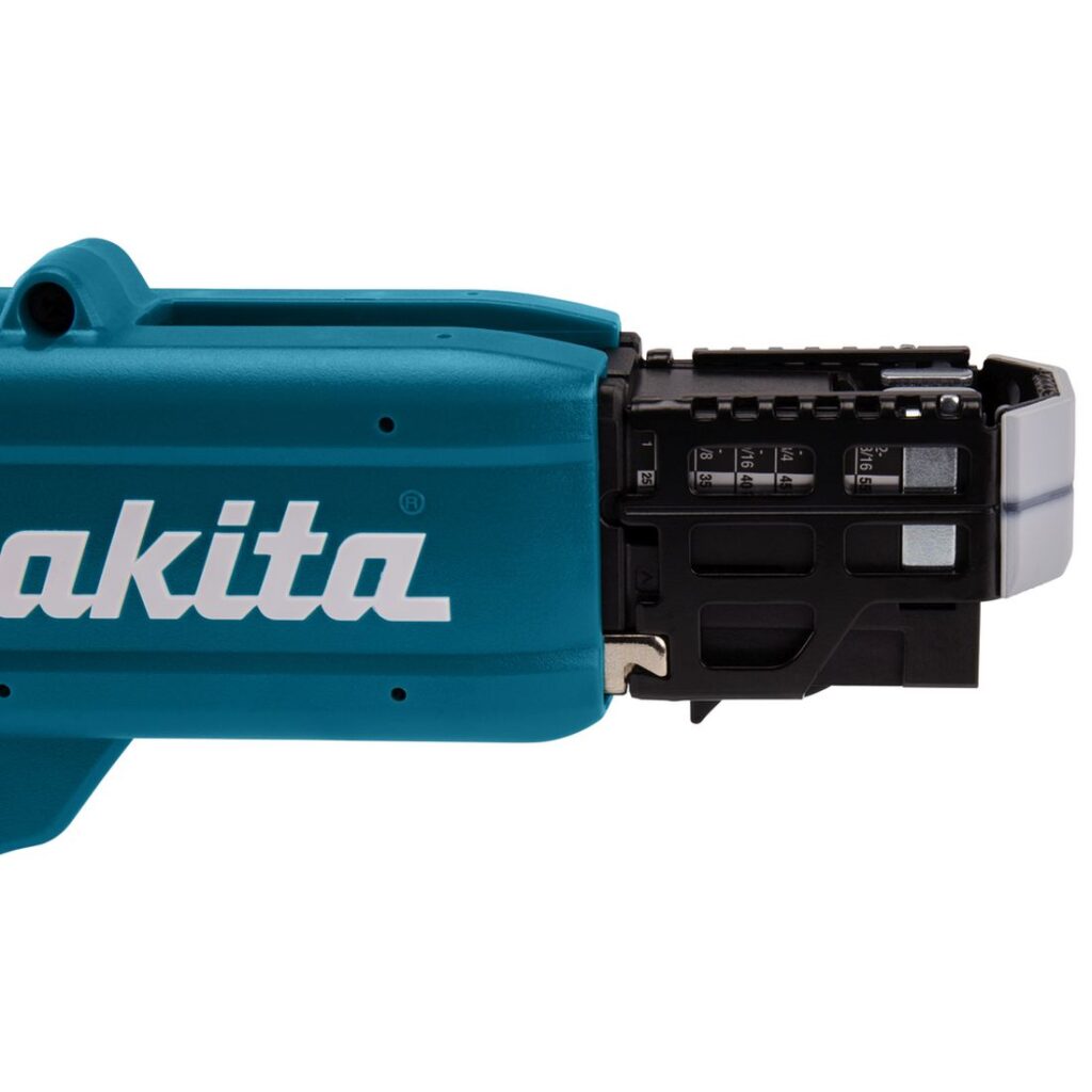 MAKITA Syöttölaite nauharuuveille 25 55 mm. Lähikuvassa Syöttölaite nauharuuveille 25 55 mm oikealta sivustapäin.