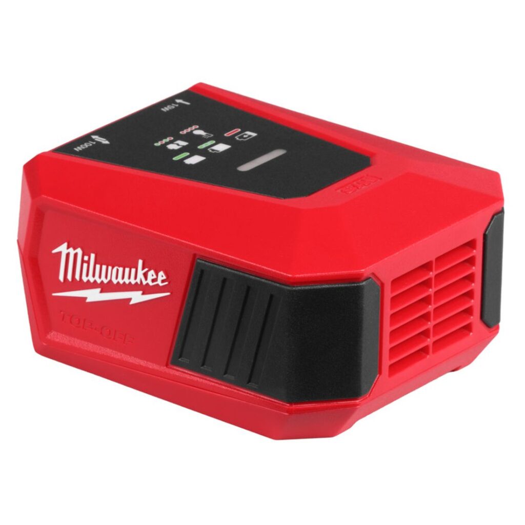 Milwaukee M18™ TOP-OFF-minilaturi. Kuvassa laturi vasemmalta etuyläviistosta.