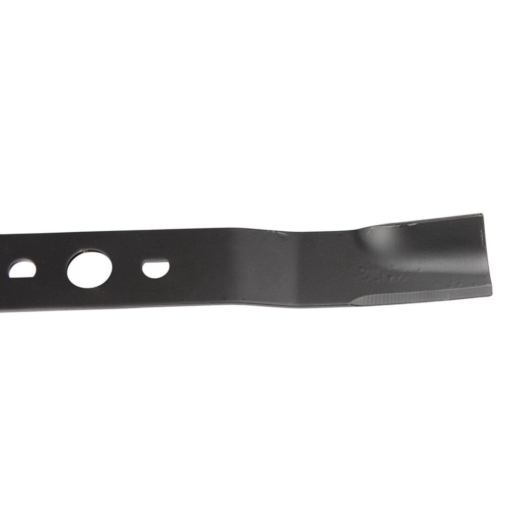 MAKITA Ruohonleikkurin veitsiterä 370 mm. Lähikuvassa Ruohonleikkurin veitsiterä 370 mm ylhäältäpäin.