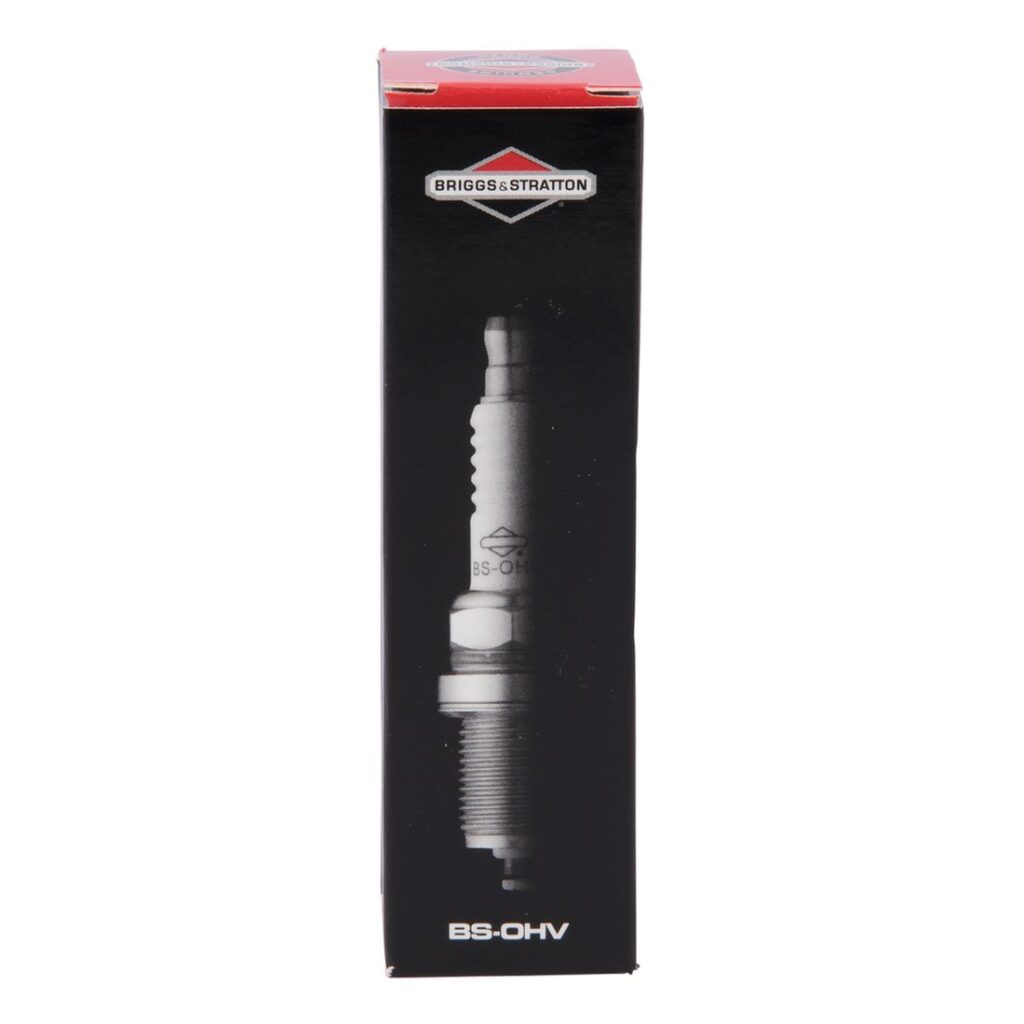 MAKITA Sytytystulppa RC12YC / RC17YC (irtopakkaus). Kuvassa tuotteen myyntipakkaus edestäpäin.