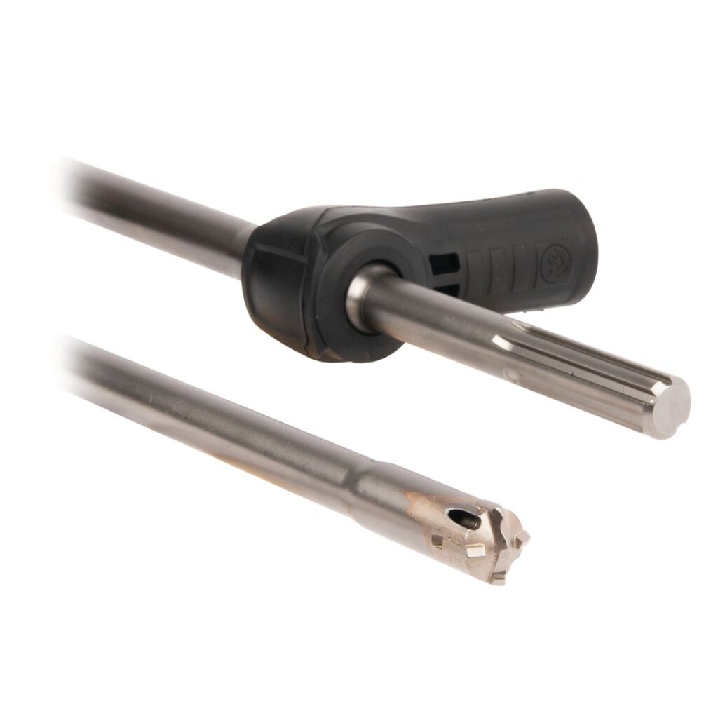 MAKITA SDSMAX poranterä 18 x 400/600 mm pölynpoistolla. Lähikuvassa SDSMAX poranteräN 18 x 400/600 mm pölynpoistoreijät.