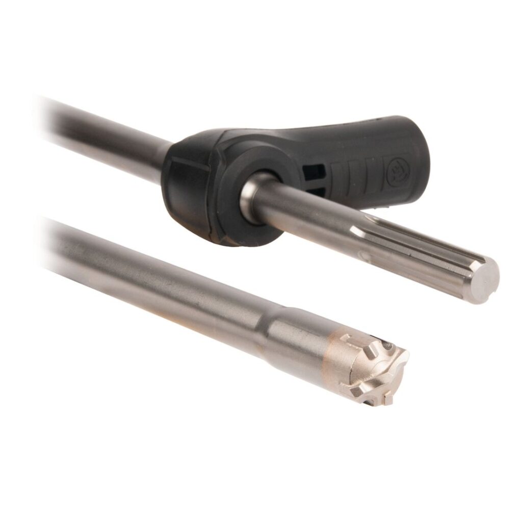 MAKITA SDSMAX poranterä 22 x 400/600 mm pölynpoistolla. Lähikuvassa SDSMAX poranterän 22 x 400/600 mm pölynpoistoreijät.