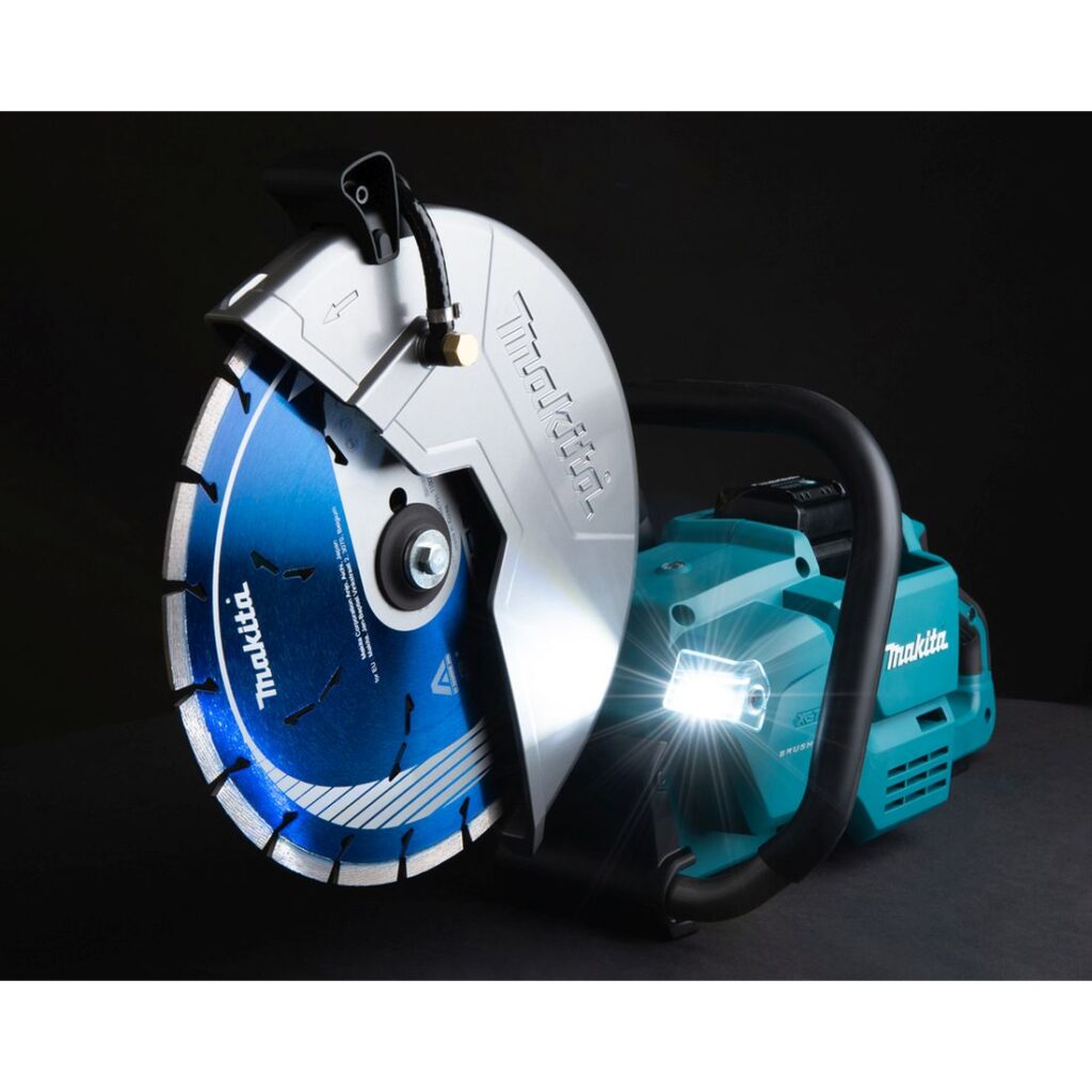 MAKITA Laikkaleikkuri XGT CE004G. Kuvassa Laikkaleikkuri XGT CE004G:n LED-valo.