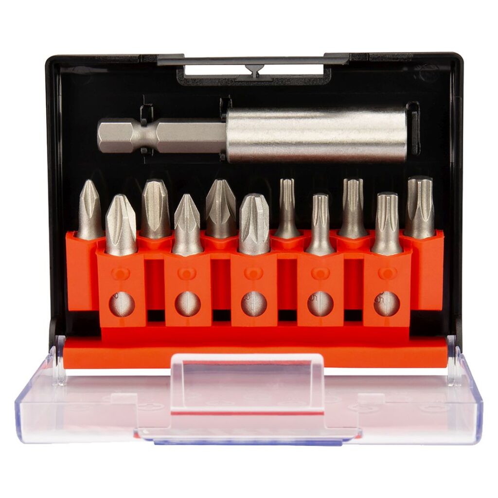 MAKITA Ruuvikärkisarja 12-osaa D-31083. Kuvassa Ruuvikärkisarja 12-osaa D-31083 edestäpäin.