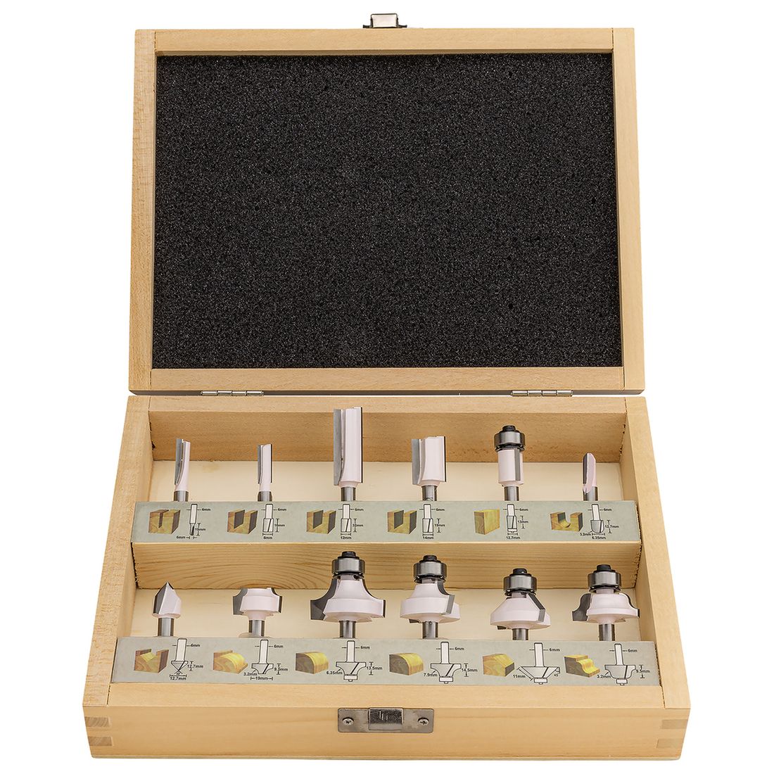 MAKITA Jyrsinteräsarja, 12-osaa D-57065. Kuvassa Jyrsinteräsarja, 12-osaa D-57065 edestäpäin yläviistosta.