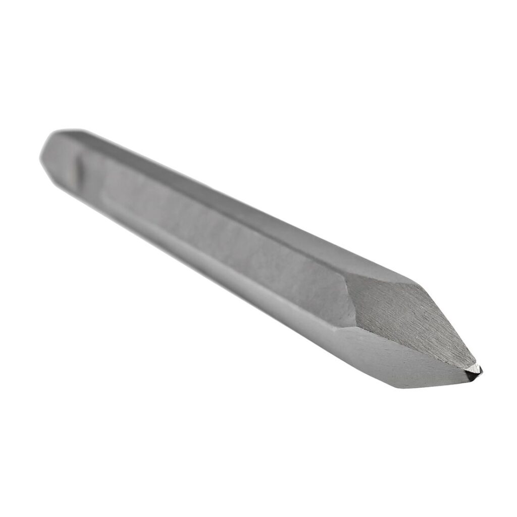 MAKITA Piikki 520 mm. Lähikuvassa Piikki 520 mm vasemmalta etuyläviistosta.