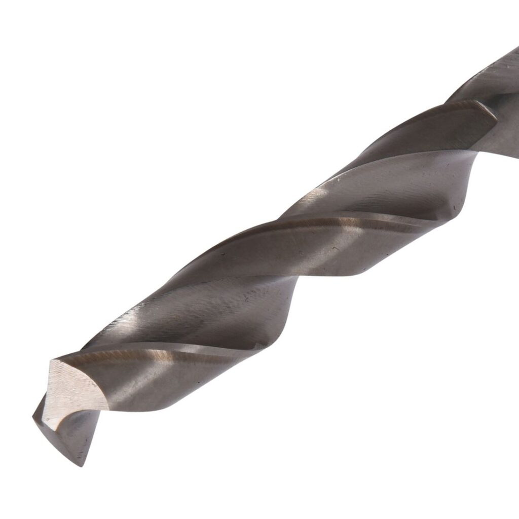 MAKITA Metalliporanterä HSSG, 16 x 178 mm. Lähikuvassa Metalliporanterä HSSG, 16 x 178 mm oikealta etuyläviistosta.