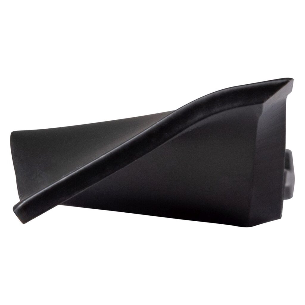 MAKITA Ruohonleikkurin veitsiterä (bio). Lähikuvassa Ruohonleikkurin veitsiterä (bio) sivustapäin.