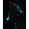 MAKITA Viimeistelynaulain LXT DBN601ZJ. Lähikuvassa Viimeistelynaulain LXT DBN601ZJ:n LED-valo.