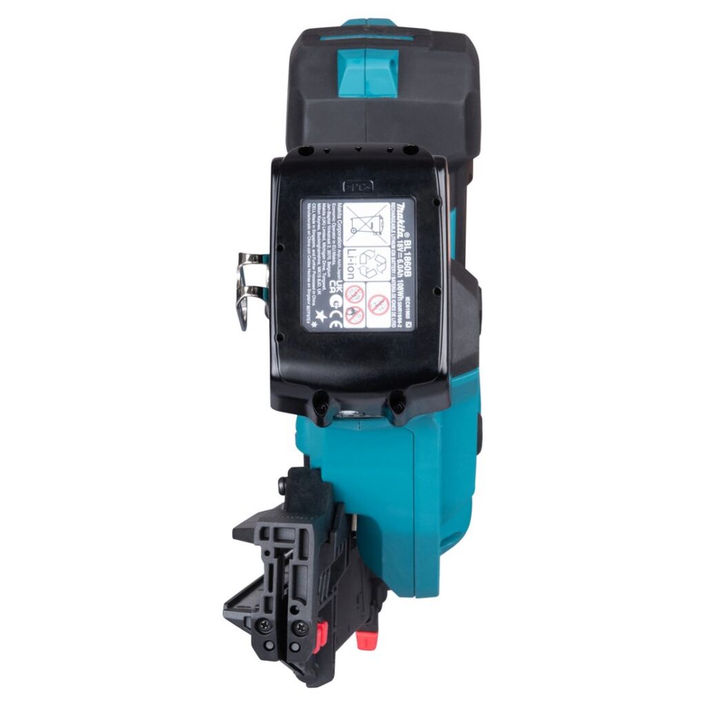 MAKITA Viimeistelynaulain LXT DBN601ZJ. Kuvassa Viimeistelynaulain LXT DBN601ZJ takaapäin yläviistosta.