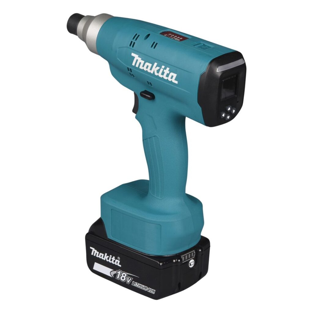 MAKITA Tarkkuusruuvinväännin LXT DFT120TMZ. Kuvassa Tarkkuusruuvinväännin LXT DFT120TMZ vasemmalta takayläviistosta.