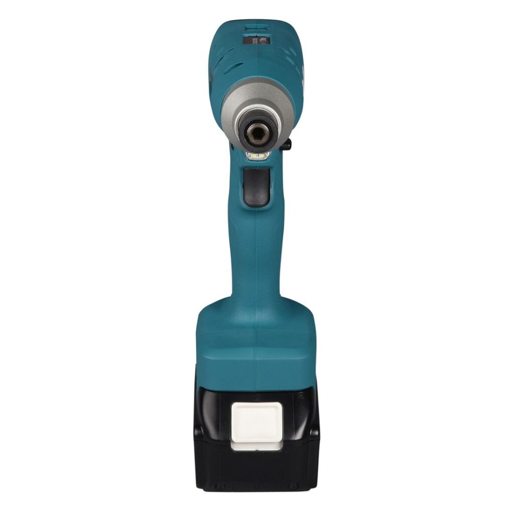 MAKITA Tarkkuusruuvinväännin LXT DFT120TMZ. Kuvassa Tarkkuusruuvinväännin LXT DFT120TMZ edestäpäin yläviistosta.