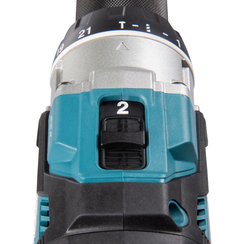 MAKITA Iskuporakone LXT DHP489RGJ. Lähikuvassa Iskuporakone LXT DHP489RGJ:n nopeudenvalitsin.