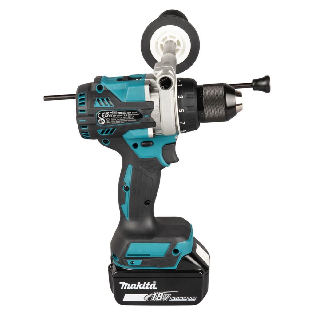 MAKITA Iskuporakone LXT DHP492. Kuvassa Iskuporakone LXT DHP492 oikealta sivustapäin yläviistosta.