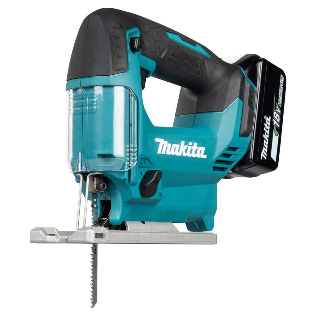 MAKITA Pistosaha LXT Basic. Kuvassa Pistosaha LXT oikealta etuviistosta.