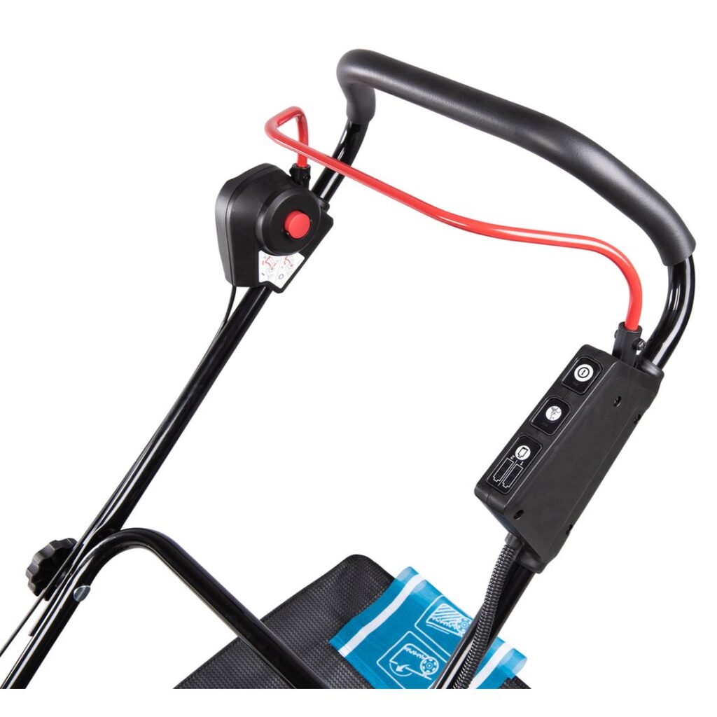 MAKITA Ruohonleikkuri LXT DLM463. Lähikuvassa Ruohonleikkuri LXT DLM463:n kytkinkahva.