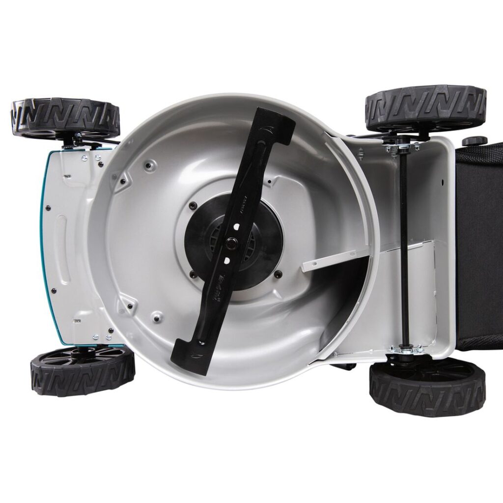 MAKITA Ruohonleikkuri LXT DLM463. Kuvassa Ruohonleikkuri LXT DLM463 alhaaltapäin.