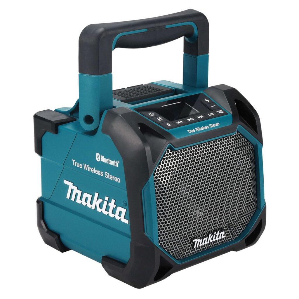 MAKITA Bluetooth -kaiutin CXT / LXT DMR203B. Kuvassa Bluetooth -kaiutin CXT / LXT DMR203B vasemmalta etuyläviistosta.