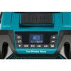 MAKITA Bluetooth -kaiutin CXT / LXT DMR203B. Lähikuvassa Bluetooth -kaiutin CXT / LXT DMR203B:n näyttö.