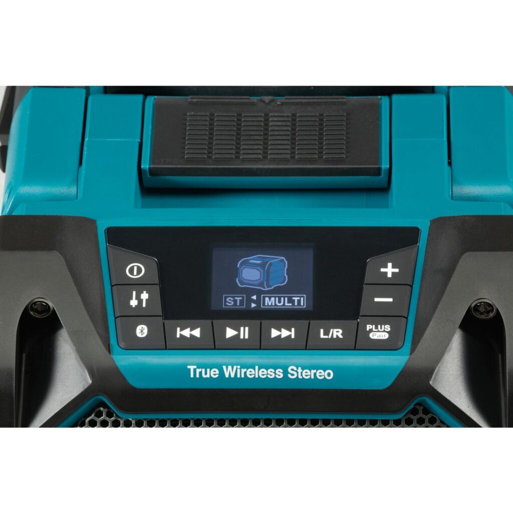 MAKITA Bluetooth -kaiutin CXT / LXT DMR203B. Lähikuvassa Bluetooth -kaiutin CXT / LXT DMR203B:n näyttö.