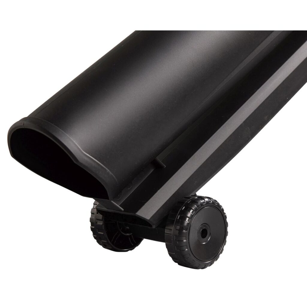 MAKITA Puhallin/imuri LXT. Lähikuvassa Puhallin/imuri LXT:n putken pää.