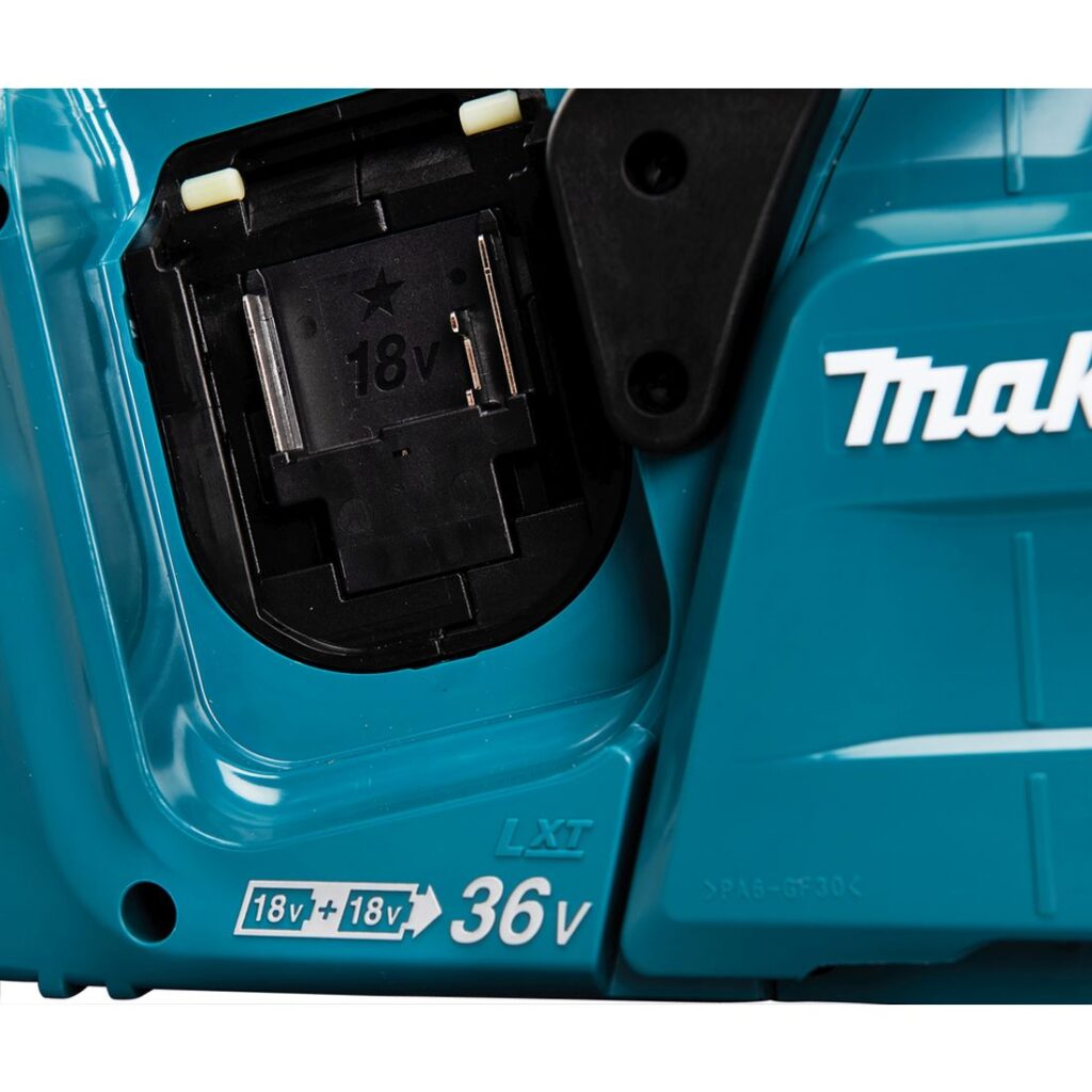 MAKITA Ketjusaha LXT DUC353. Lähikuvassa Ketjusaha LXT DUC353:n akkukotelo.