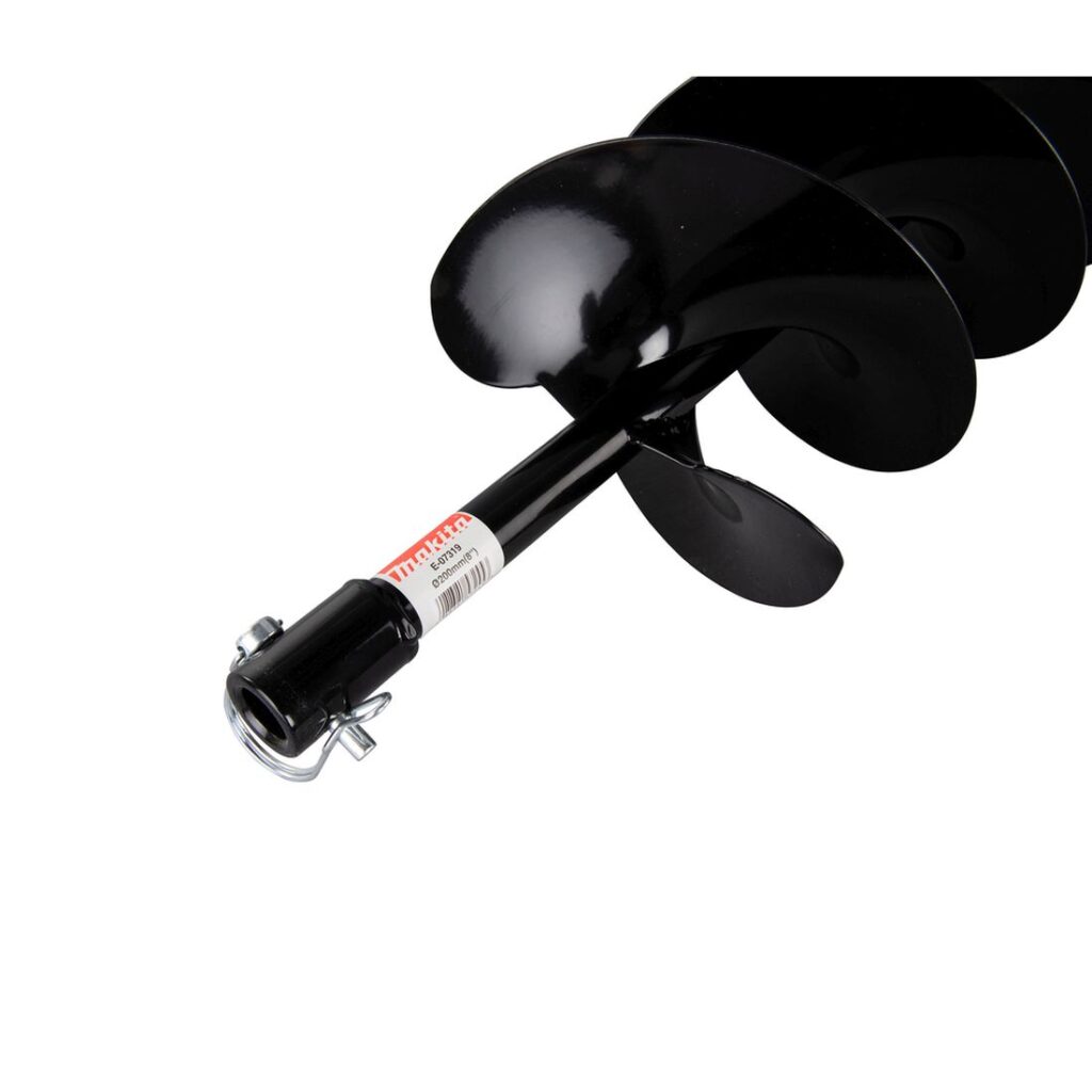 MAKITA Maakaira porakoneelle 200x800 mm, sisältää kiinnityssokan. Lähikuvassa Maakairan kiinnitys.