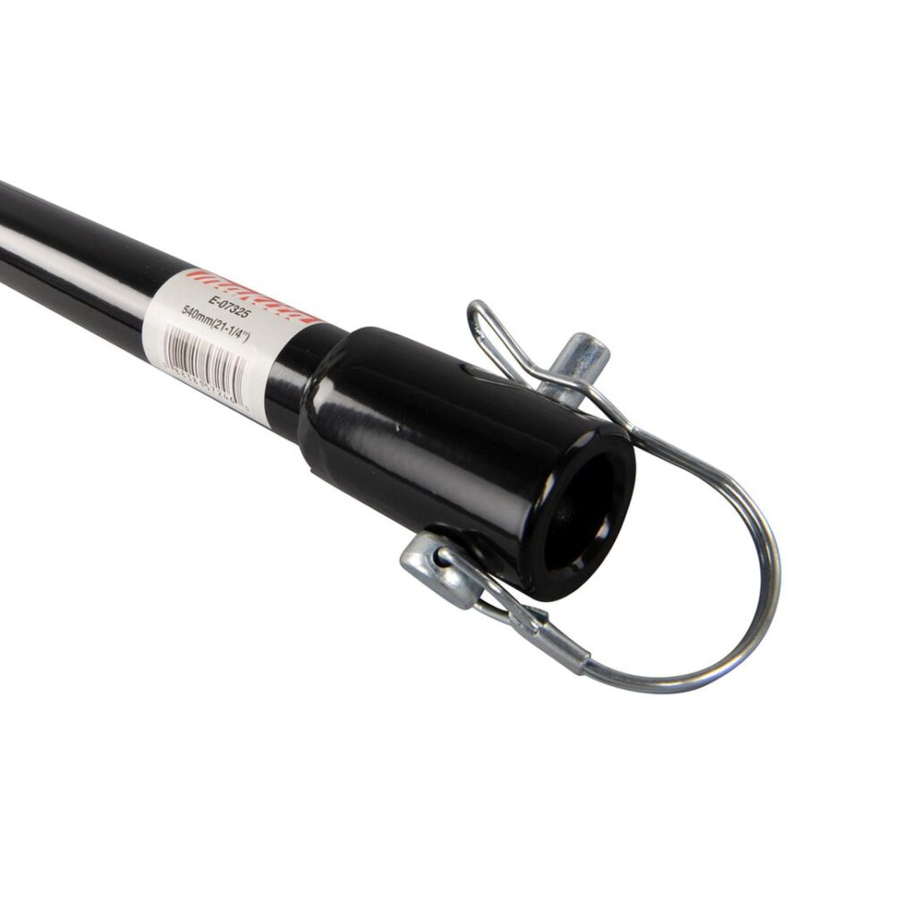 MAKITA Jatkovarsi maakairalle 540 mm, sisältää kiinnityssokan. Lähikuvassa jatkovarren kiinnitys.