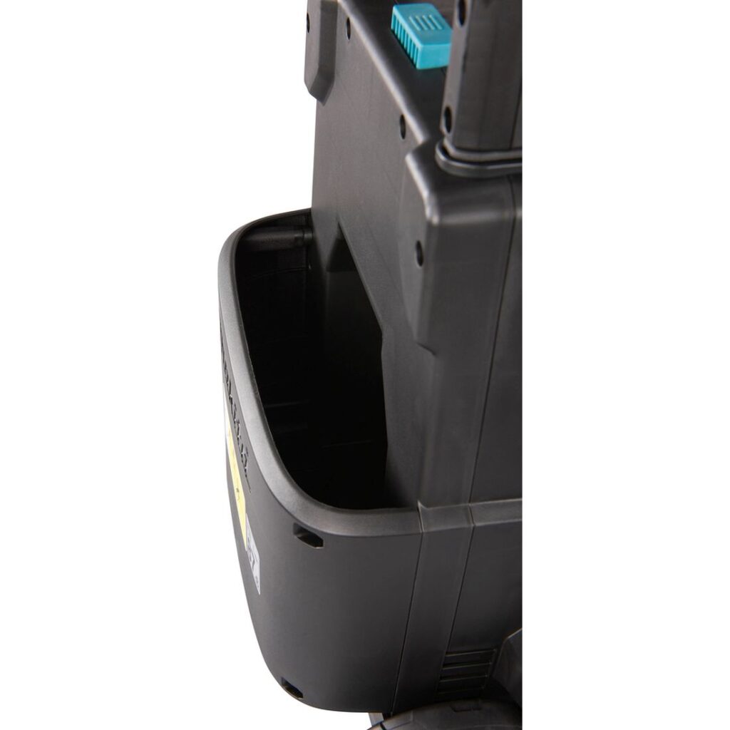 MAKITA Painepesuri XGT HW001G. Lähikuvassa Painepesuri XGT:n letkun säilytyskotelo.