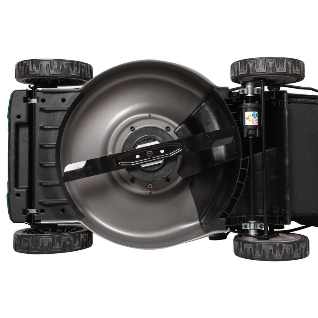 MAKITA Ruohonleikkuri XGT. Kuvassa Ruohonleikkuri XGT alhaaltapäin.