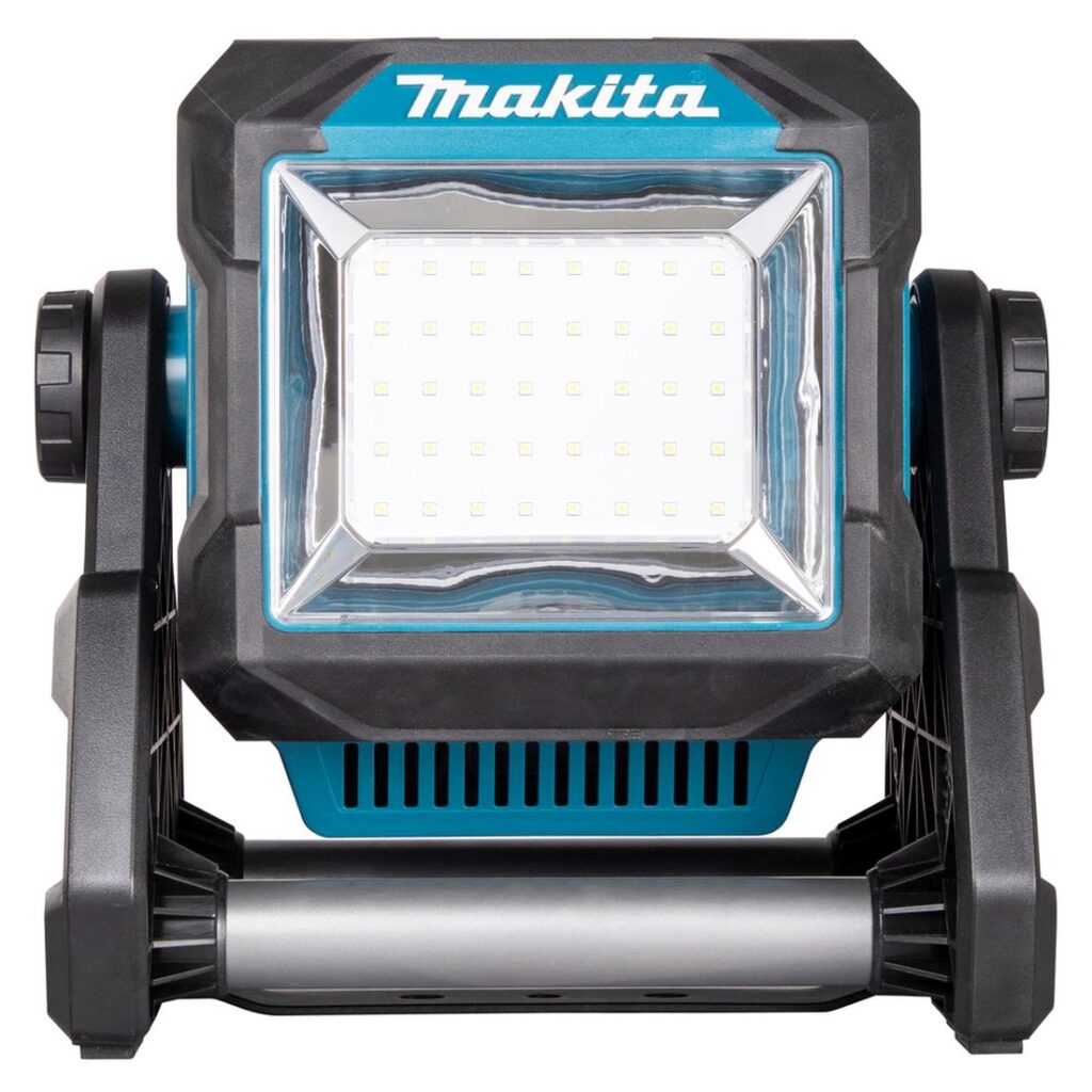 MAKITA LEDvalaisin LXT XGT. Kuvassa LEDvalaisin LXT XGT edestäpäin.