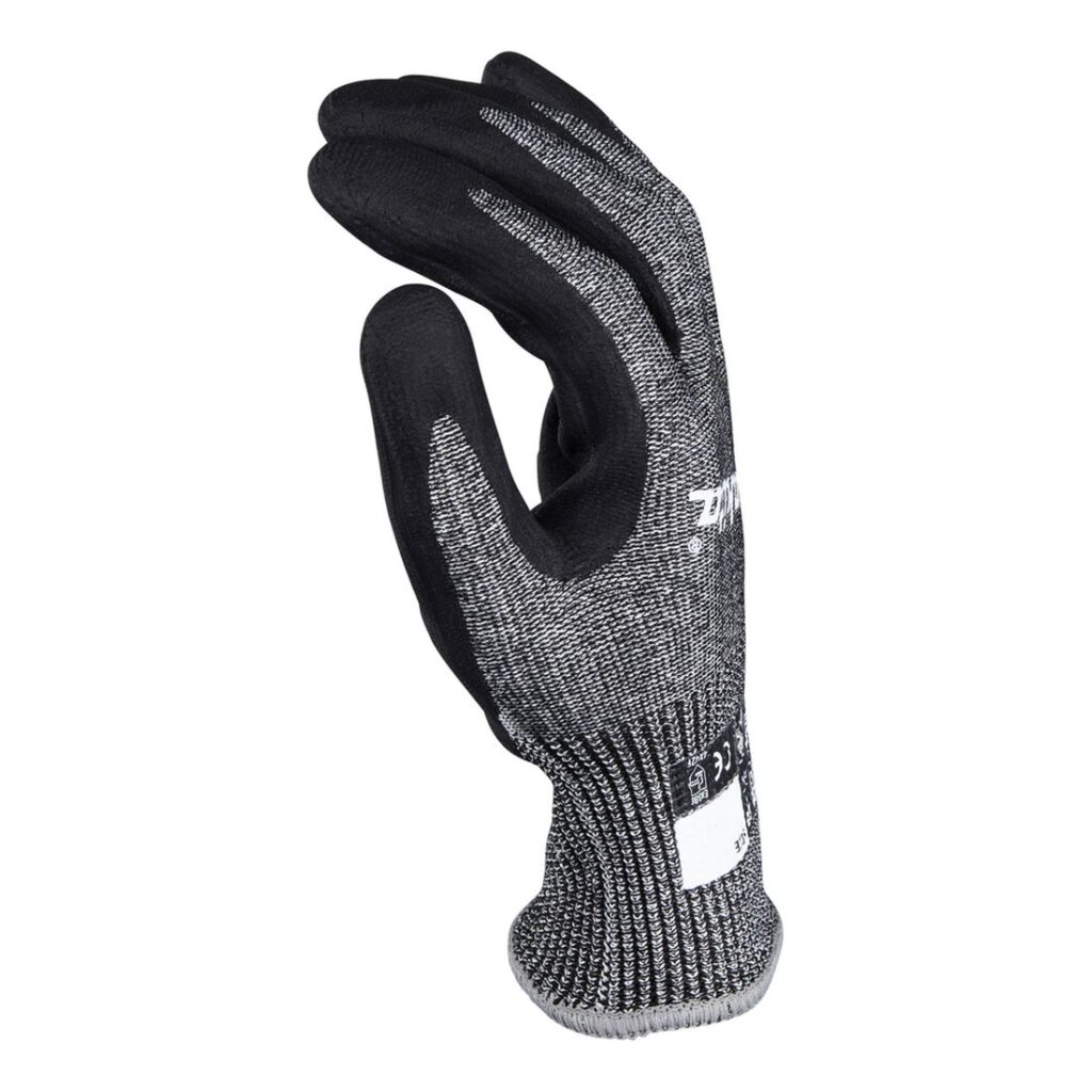 MAKITA Työkäsine Makita Nitriili Viiltosuojattu. Koko M / 8. Kuvassa Työkäsine Makita Nitriili Viiltosuojattu. Koko M / 8 vasemmalta sivustapäin.