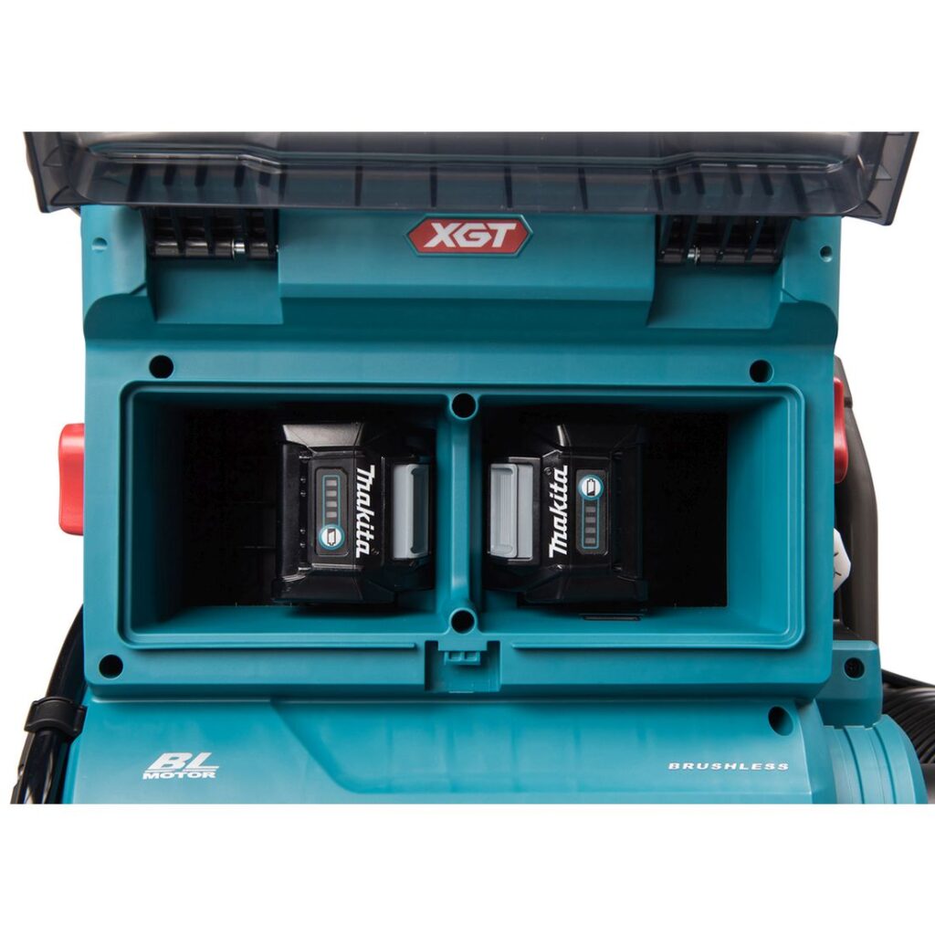 MAKITA Reppuruisku XGT. Lähikuvassa Reppuruisku XGT:n akkukotelo.