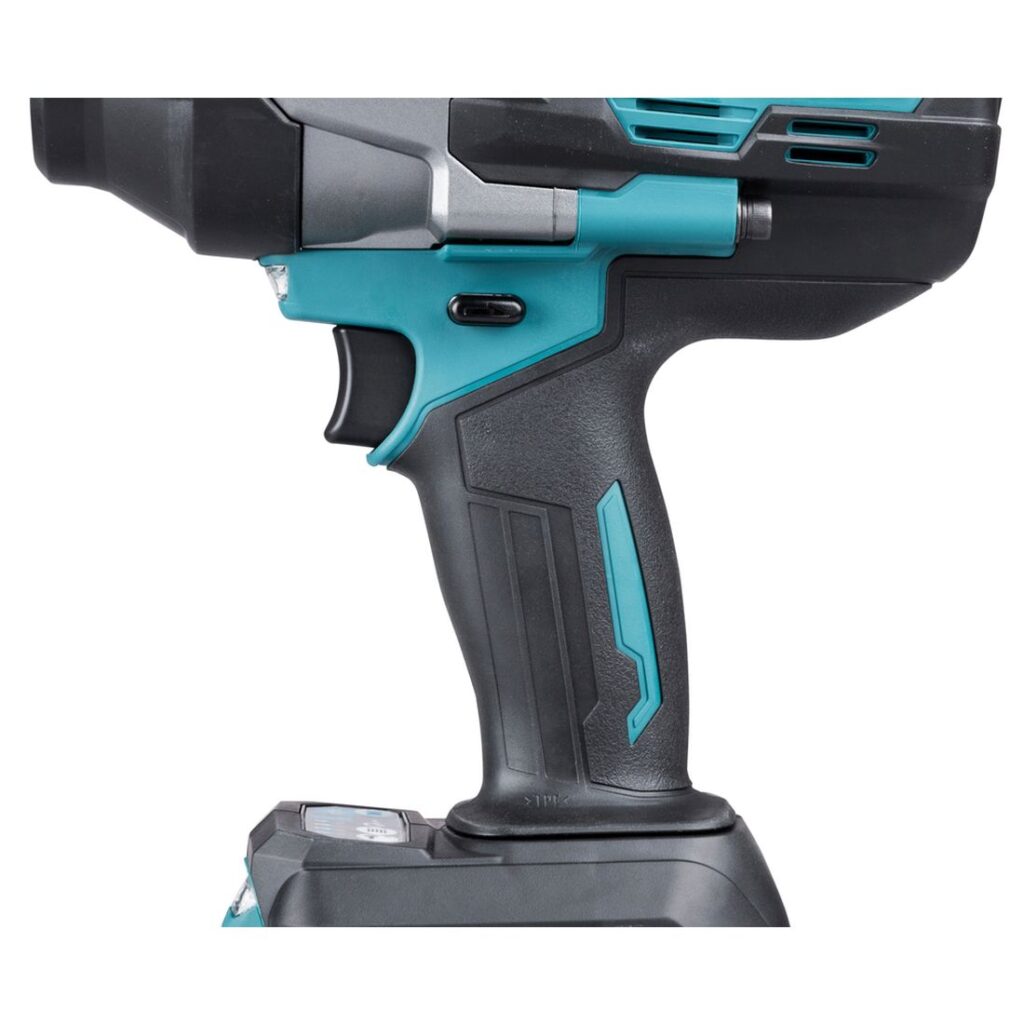MAKITA Iskevä mutterinväännin XGT TW002G. Lähikuvassa Iskevä mutterinväännin XGT TW002G:n kädensija.