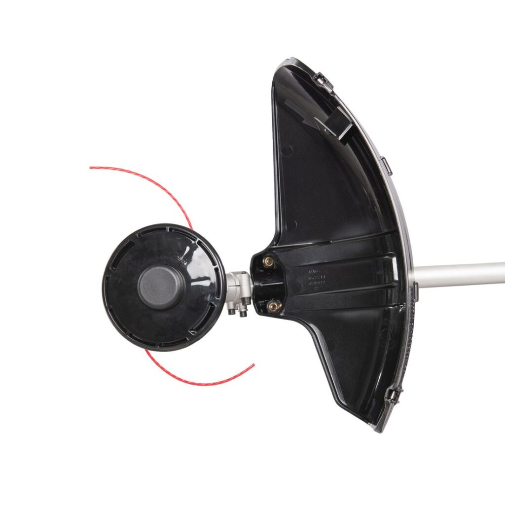 MAKITA Ruohoraivuri XGT. Lähikuvassa Ruohoraivuri XGT:n siimapää.