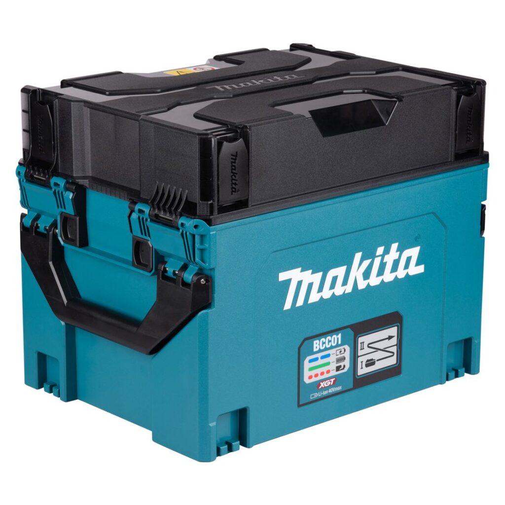 MAKITA Latausasema XGT ®, 8 porttia. Kuvassa latausasema vasemmalta etuyläviistosta.