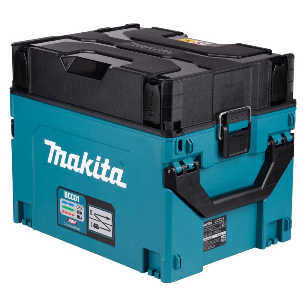 MAKITA Latausasema XGT ®, 8 porttia. Kuvassa latausasema oikealta etuyläviistosta.