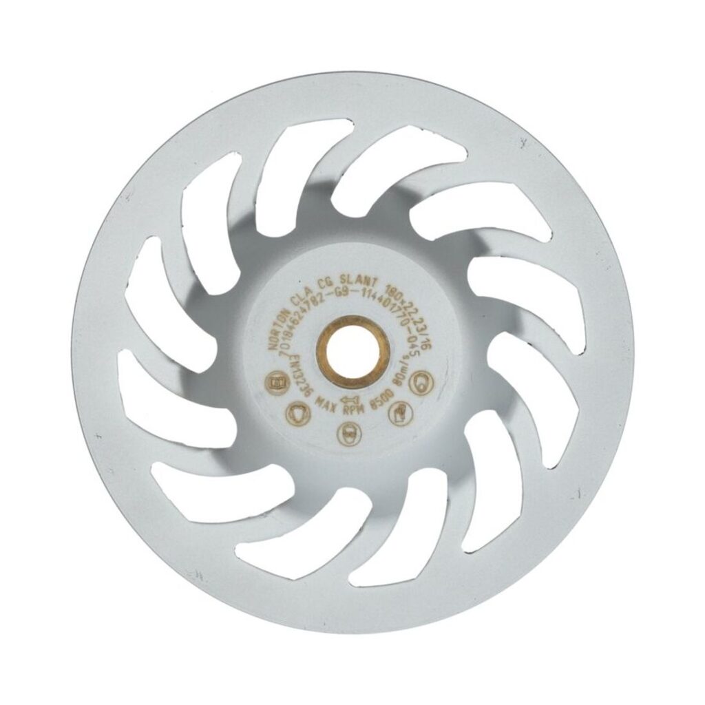 NORTON CLIPPER CG SLANT 180X22.23 TIMANTTIKUPPILAIKKA. Kuvassa timanttikuppilaikka takaapäin.