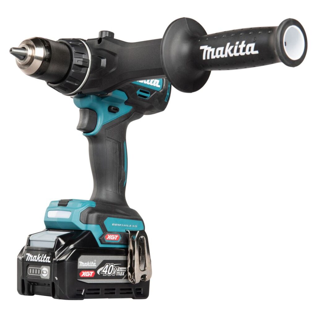 MAKITA Porakone XGT ® DF003GZ. Kuvassa porakone oikealta etuviistosta.