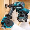 MAKITA Porakone XGT ® DF003GZ. Lähikuvassa henkilö poraamassa runkotolppaan reikää.
